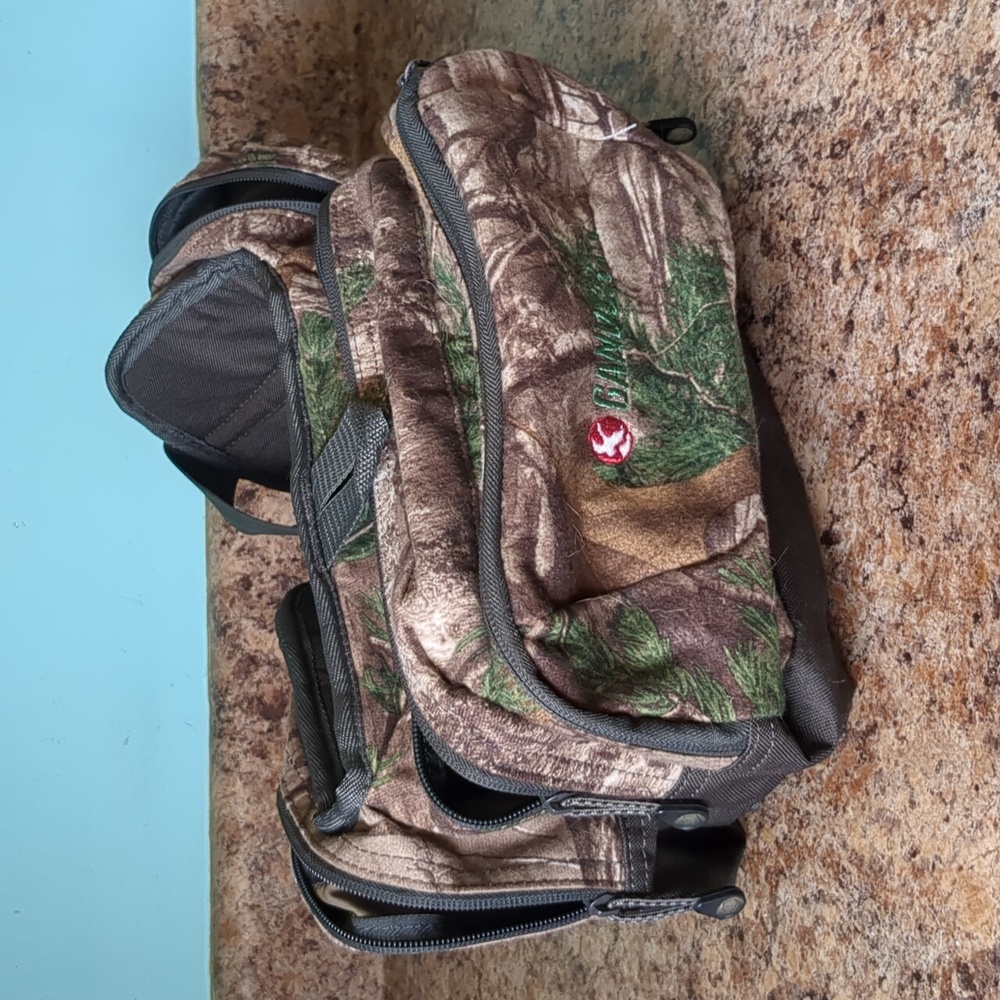 EUC Gander Mountain Hunting Camo Waist belt Pouch/Bag/Lumbar Pack, Camouflage